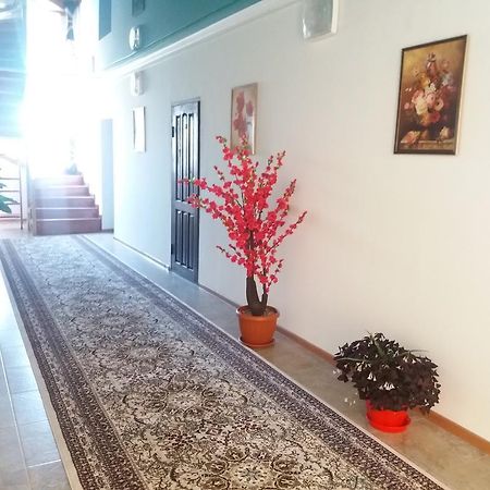 Guest House Arbat Чолпон-Ата Екстериор снимка