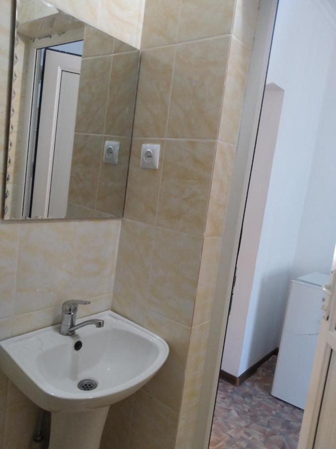 Guest House Arbat Чолпон-Ата Екстериор снимка