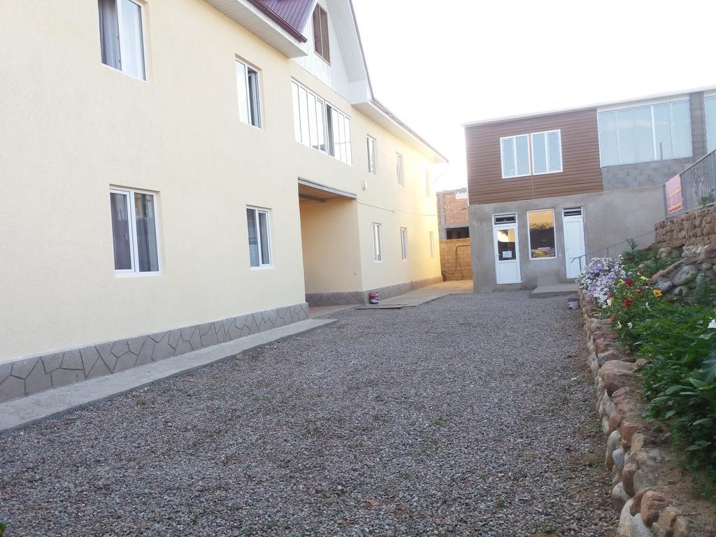 Guest House Arbat Чолпон-Ата Екстериор снимка