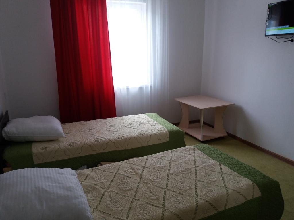 Guest House Arbat Чолпон-Ата Екстериор снимка