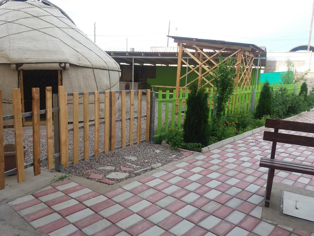 Guest House Arbat Чолпон-Ата Екстериор снимка