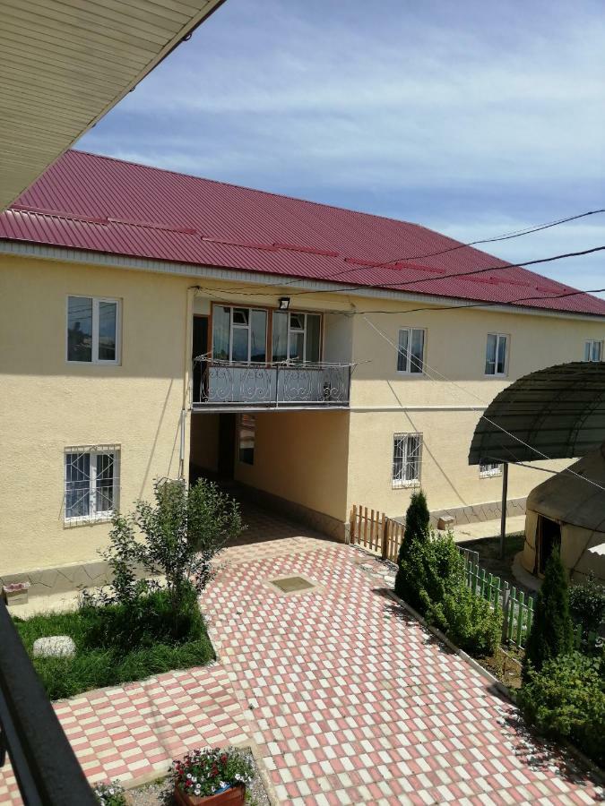 Guest House Arbat Чолпон-Ата Екстериор снимка
